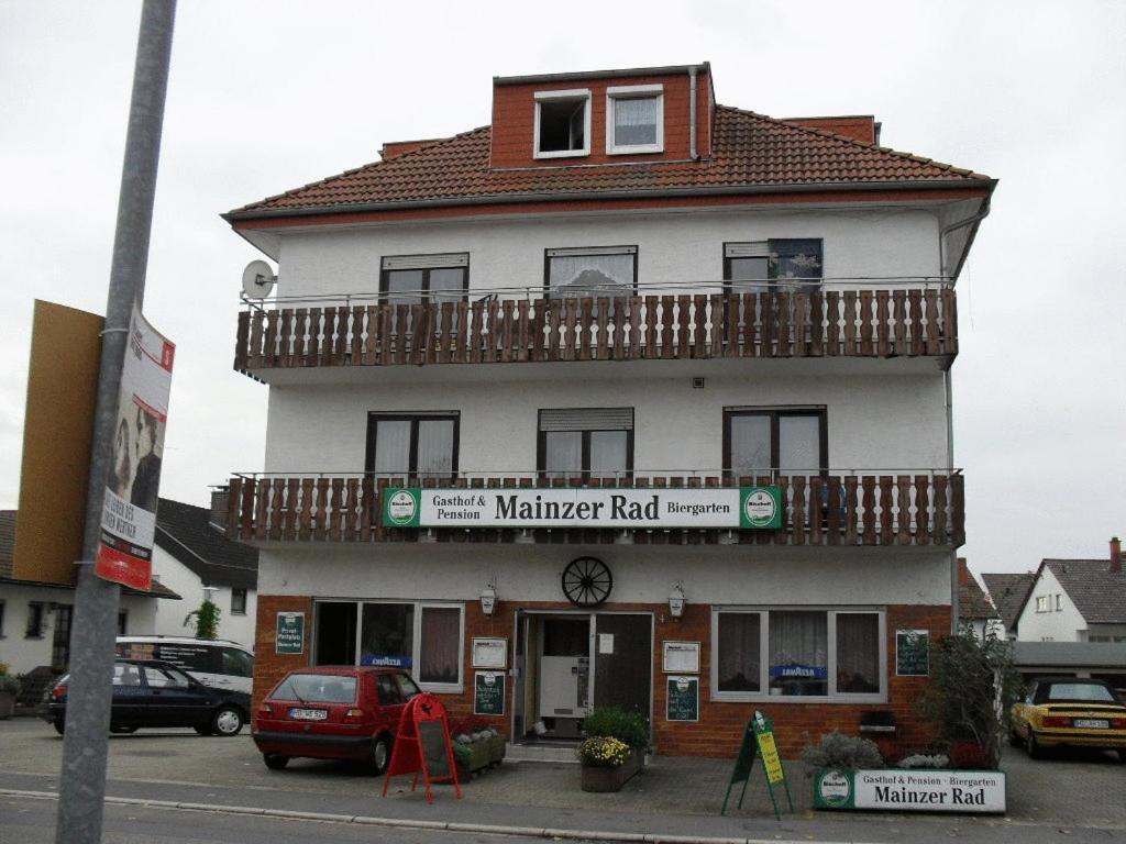 Gasthof Und Pension Mainzer Rad ชเวทซิงเงน ภายนอก รูปภาพ